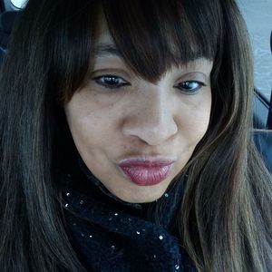 Meet your Posher, Cassandra